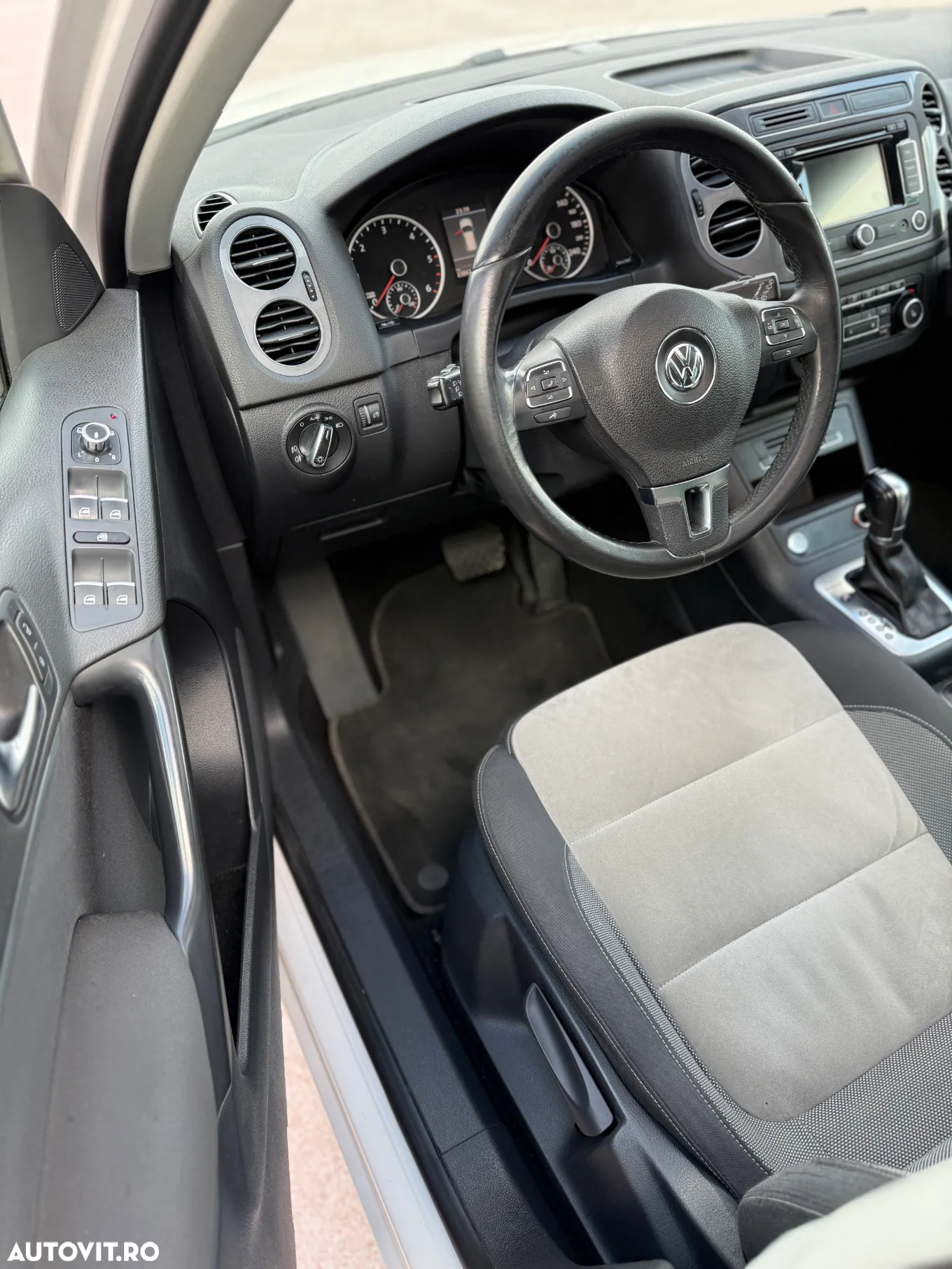 Volkswagen Tiguan 2.0 TDI DPF 4Motion BlueMotion Technology DSG Cup Sport & Style - 13