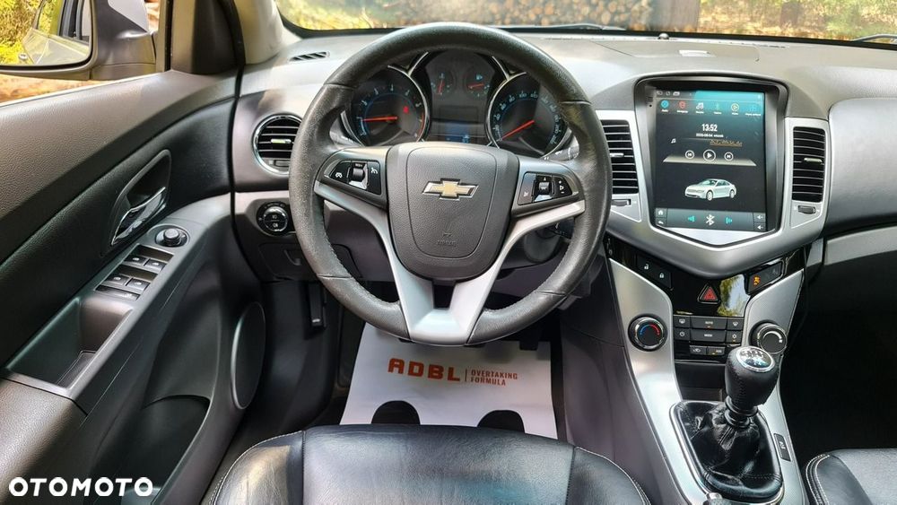 Chevrolet Cruze 1.8 LT - 17