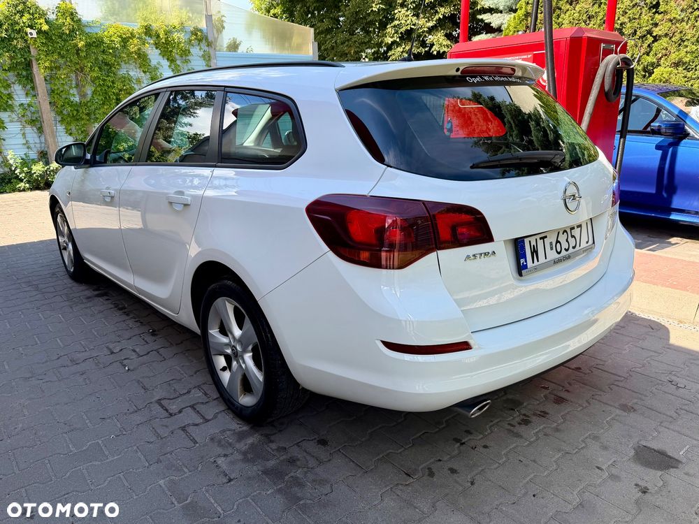 Opel Astra 1.4 Turbo Edition Sport - 3