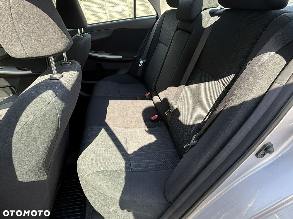 Toyota Corolla 2.0 D-4D Active - 12