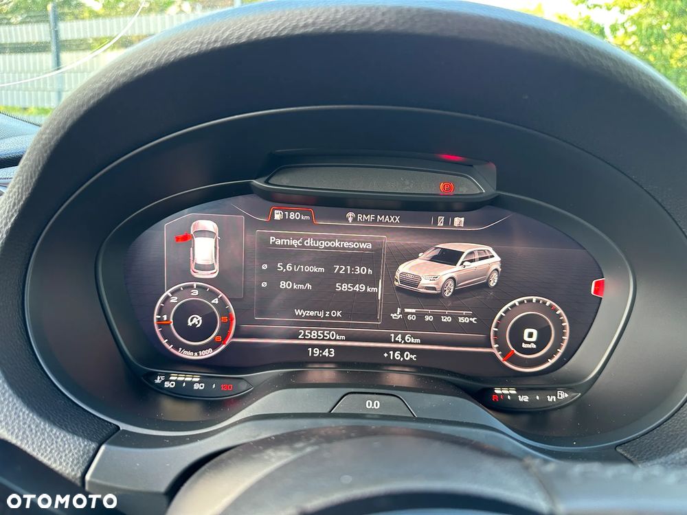 Audi A3 Sportback 2.0 TDI design - 38