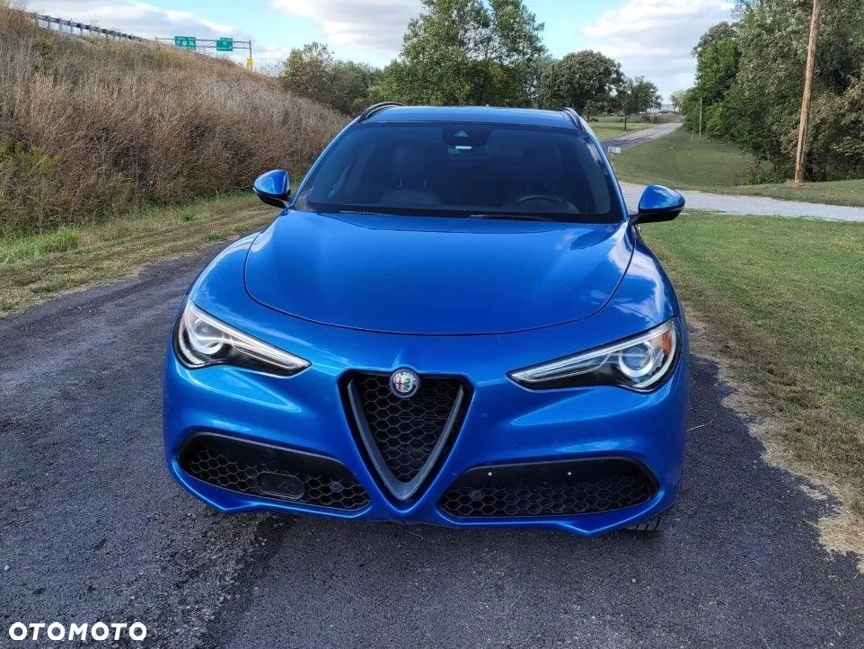 Alfa Romeo Stelvio - 9