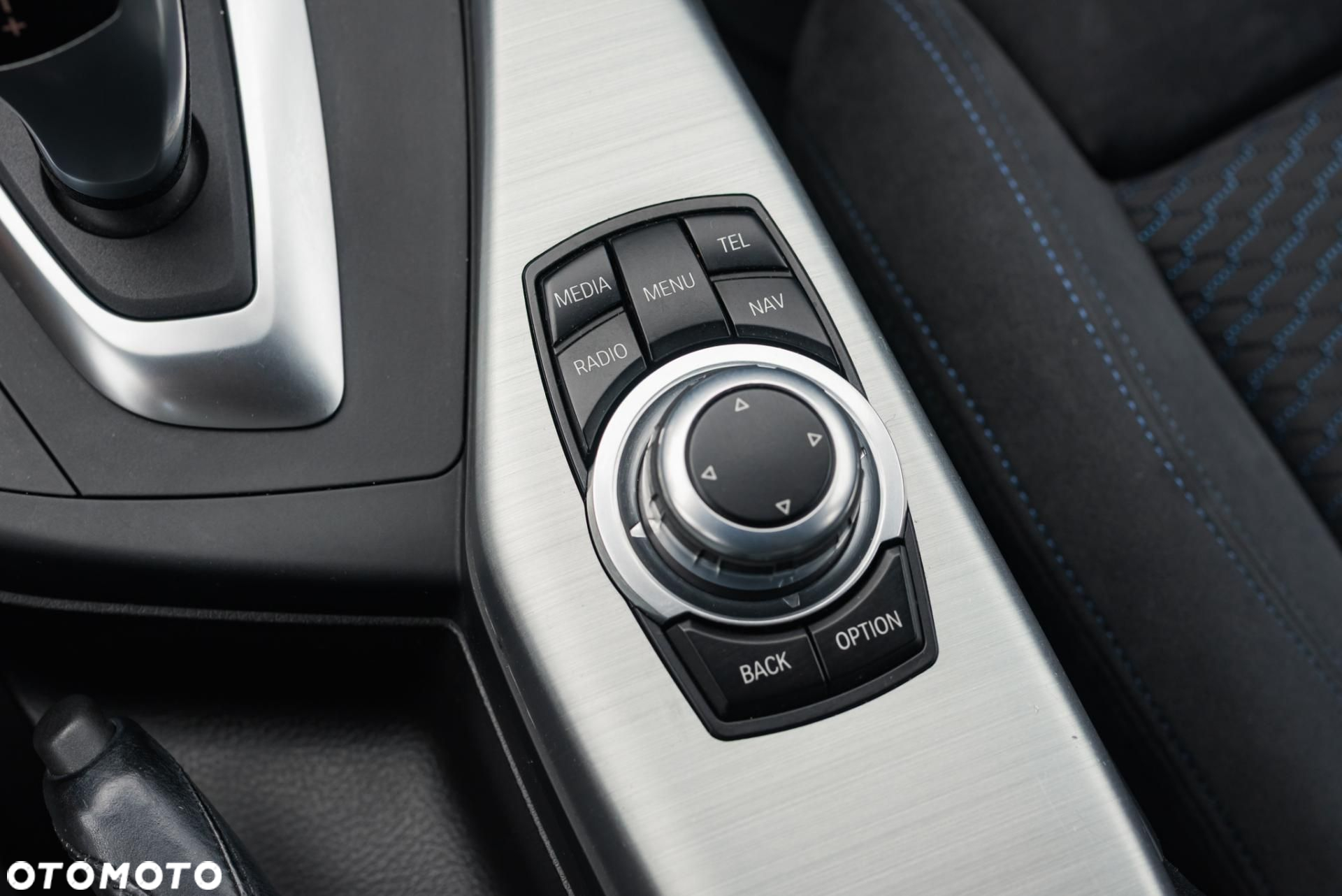 BMW Seria 1 - 21