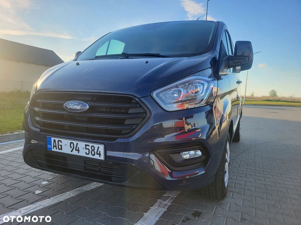 Ford Custom - 2