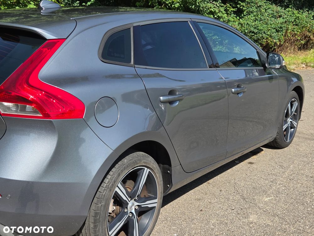 Volvo V40 D2 Momentum - 28