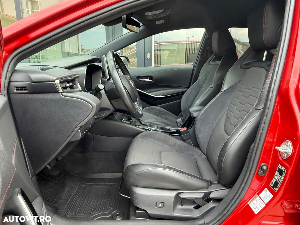 Toyota Corolla 1.8 HSD Dynamic GR Sport - 13
