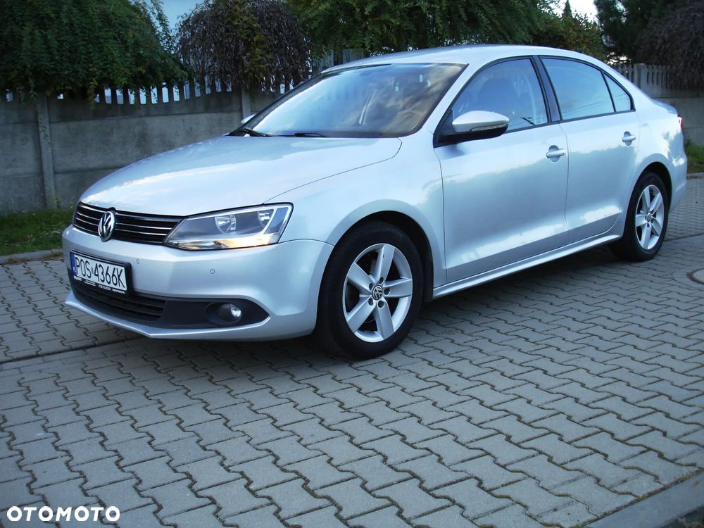 Volkswagen Jetta - 12