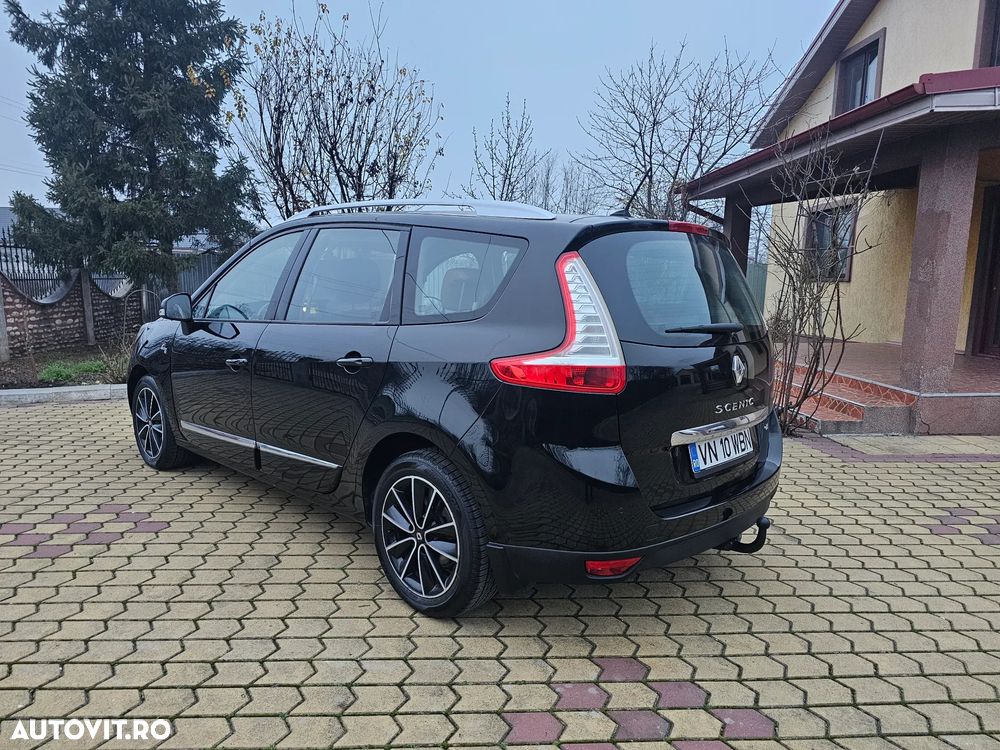 Renault Grand Scenic ENERGY dCi 130 Start & Stop Bose Edition - 11