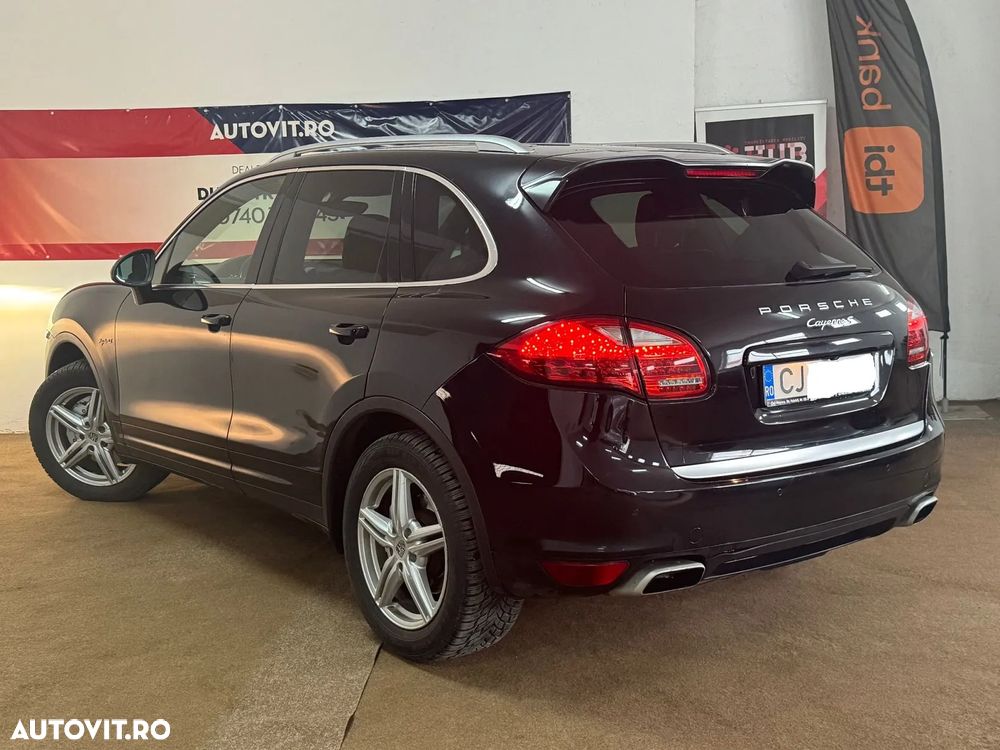 Porsche Cayenne S Hybrid Tiptronic S - 3