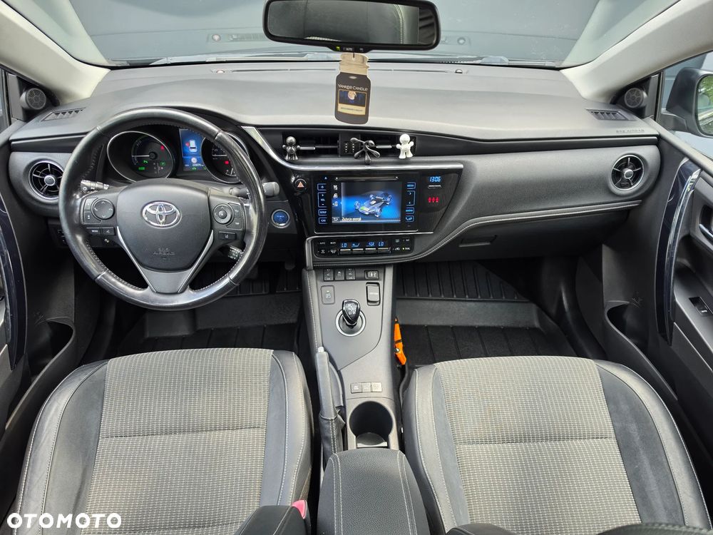 Toyota Auris - 16