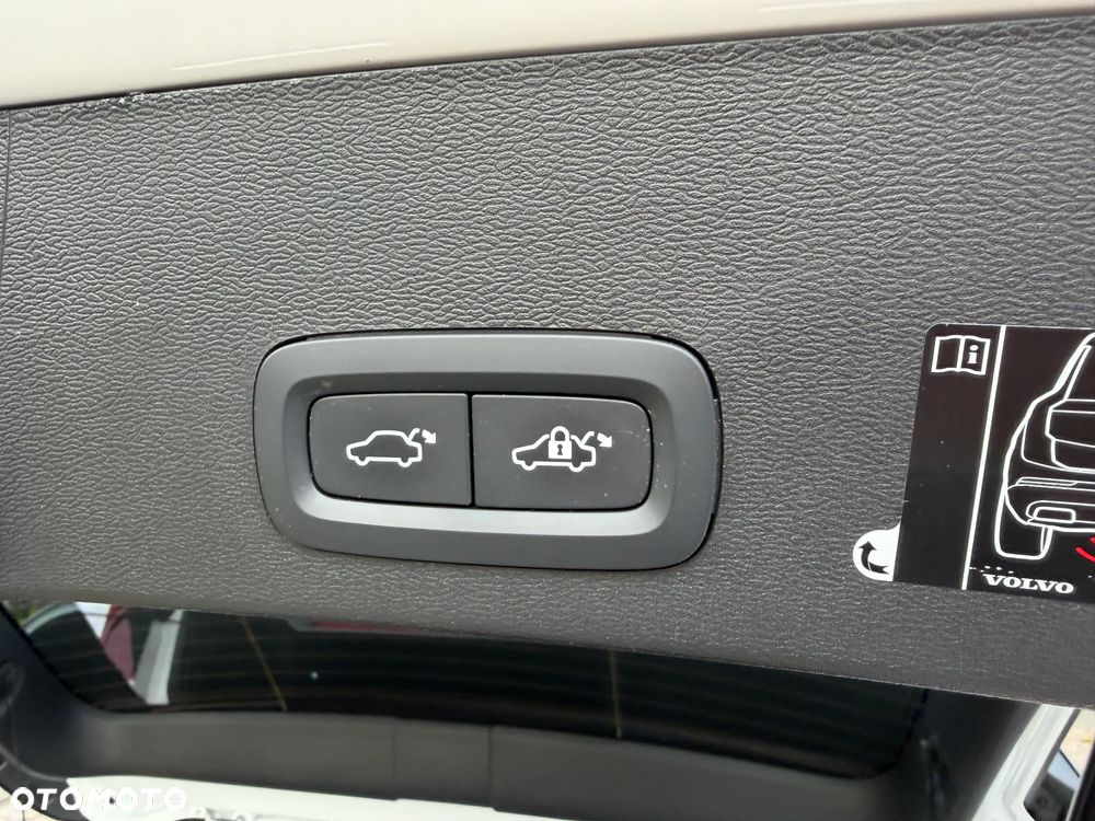 Volvo XC 40 Recharge 82 kWh Twin Motor Ultimate - 26