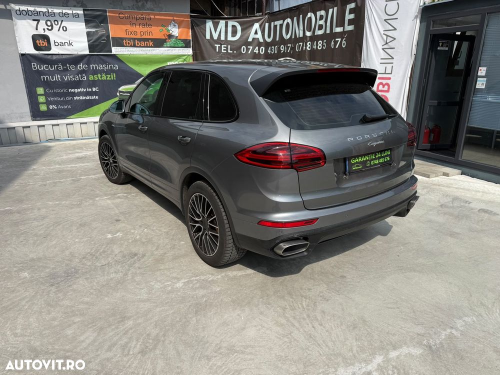 Porsche Cayenne - 3