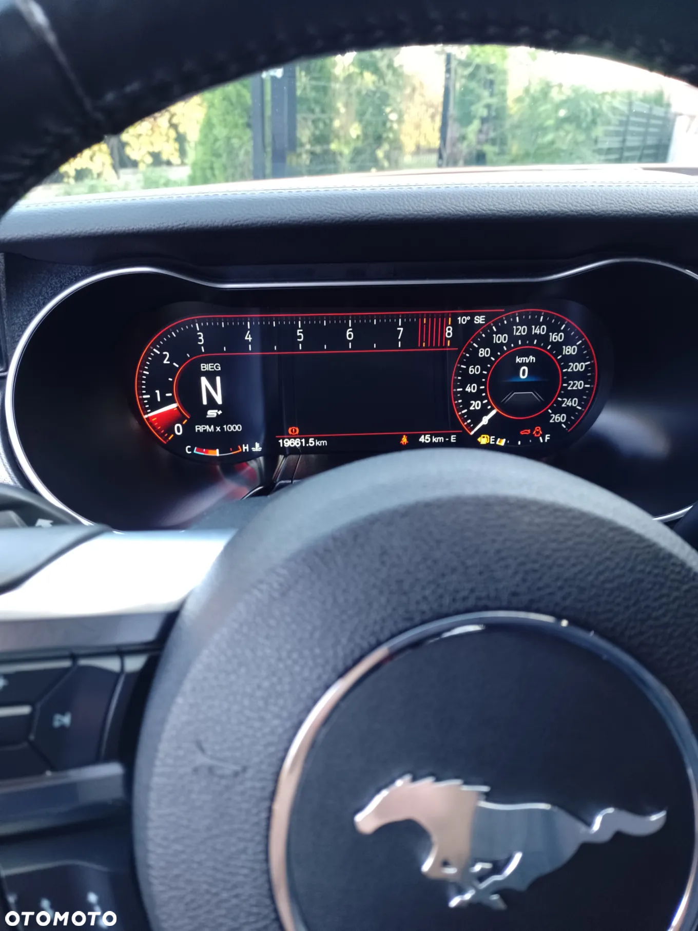 Ford Mustang - 22