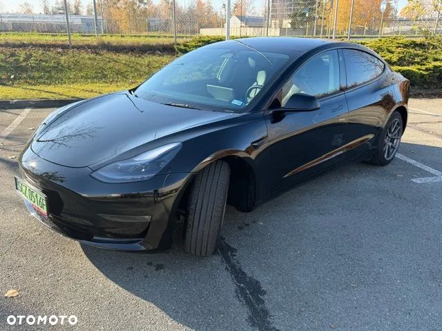 Tesla Model 3 - 12