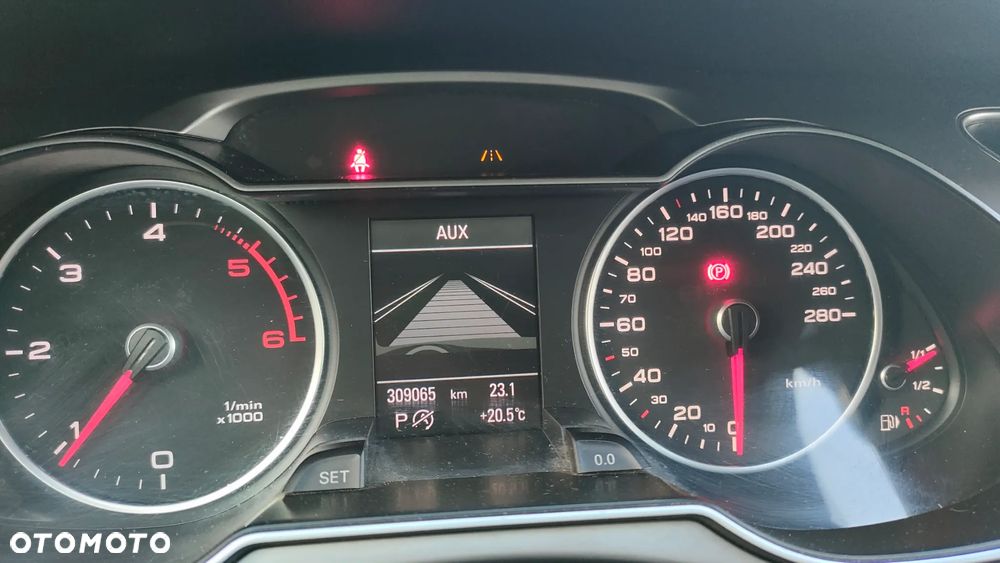 Audi A4 Avant 2.0 TDI Quattro S tronic - 14
