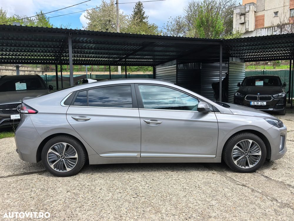 Hyundai IONIQ 1.6 GDI Premium - 9