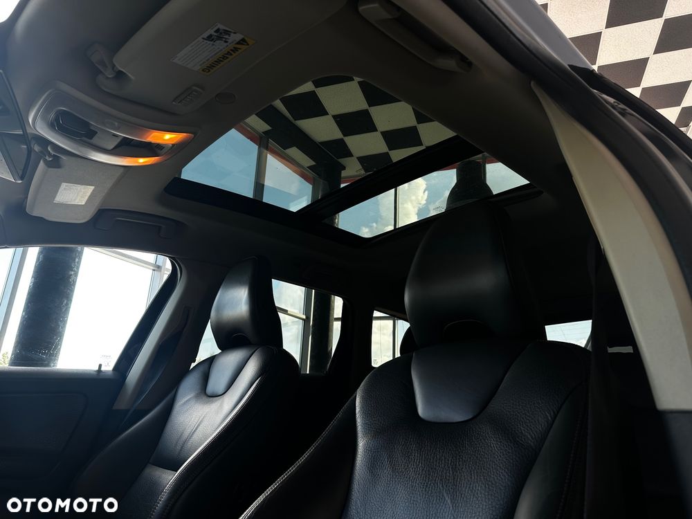 Volvo XC 60 - 32