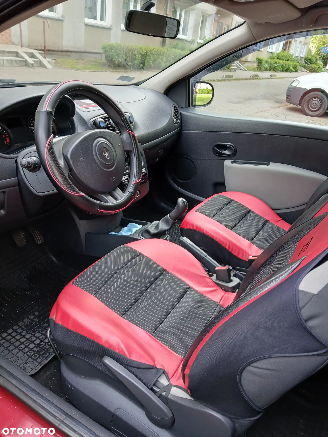 Renault Clio 1.2 16V Alize - 8