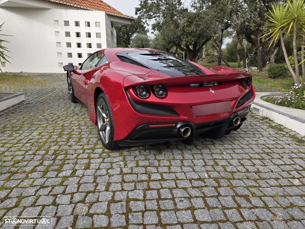 Ferrari F8 Tributo 3.9 Twin-Turbo V8 - 11