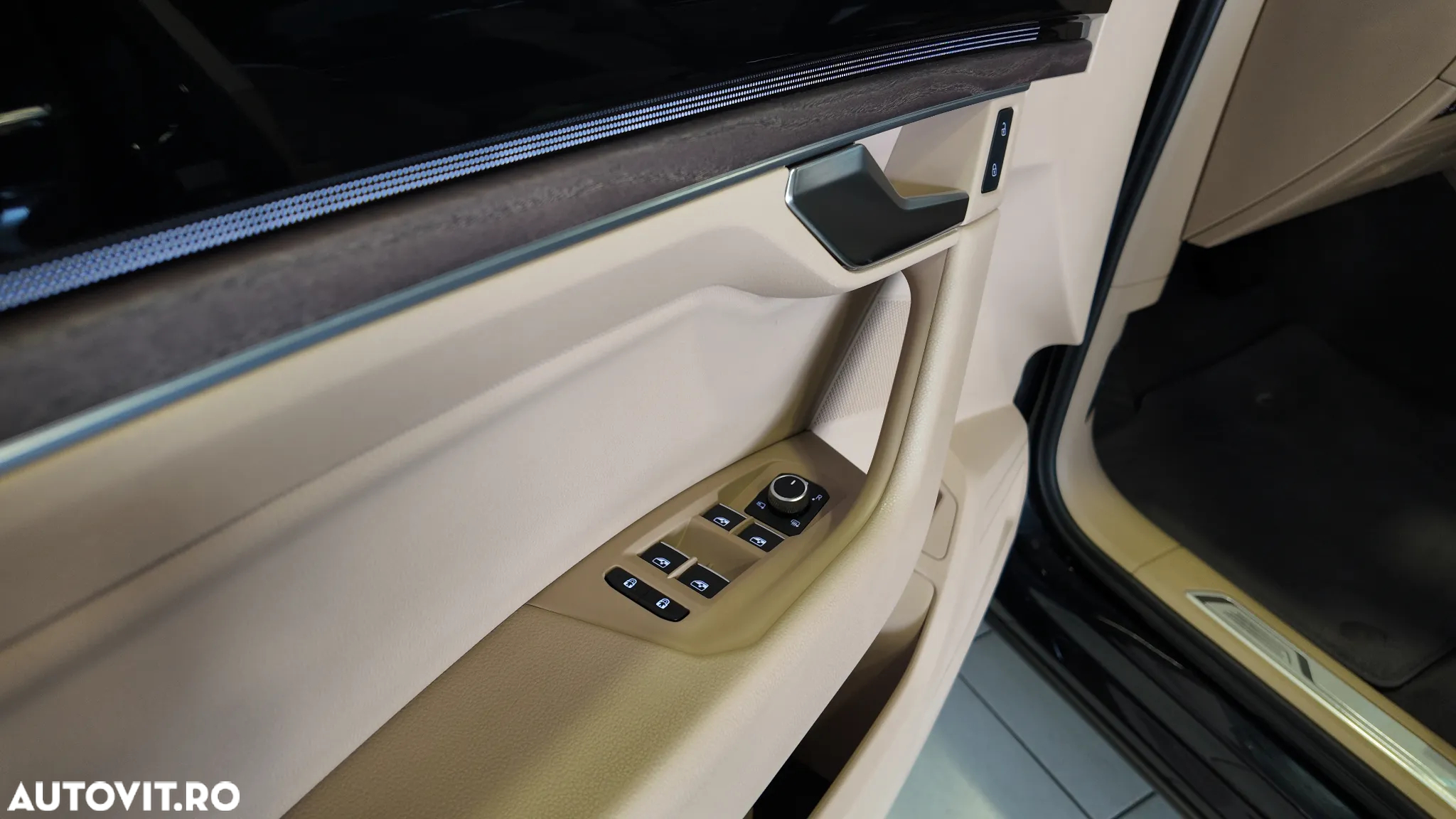 Volkswagen Touareg V6 TDI 4MOTION Elegance - 20