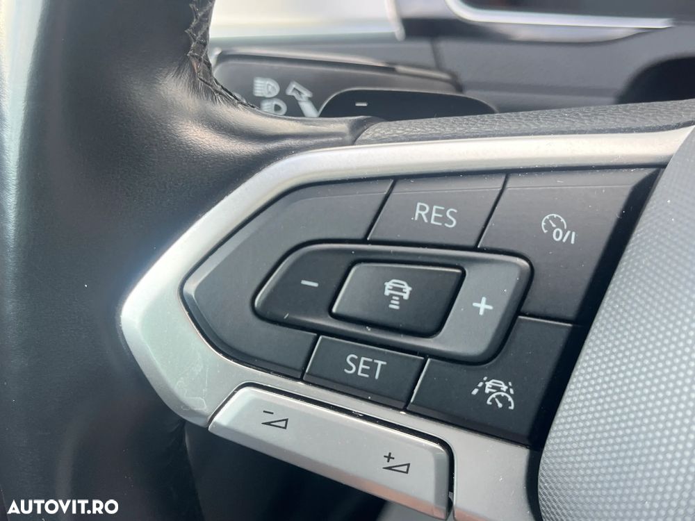 Volkswagen Passat 2.0 TDI 4Mot DSG Highline - 23