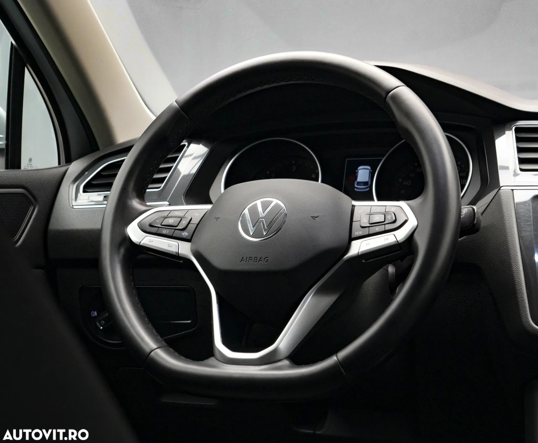 Volkswagen Tiguan 2.0 TDI SCR DSG 4Motion Life - 17