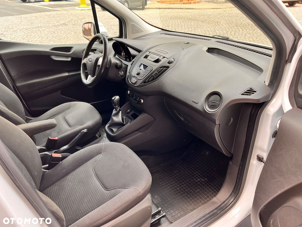 Ford Transit Courier - 6