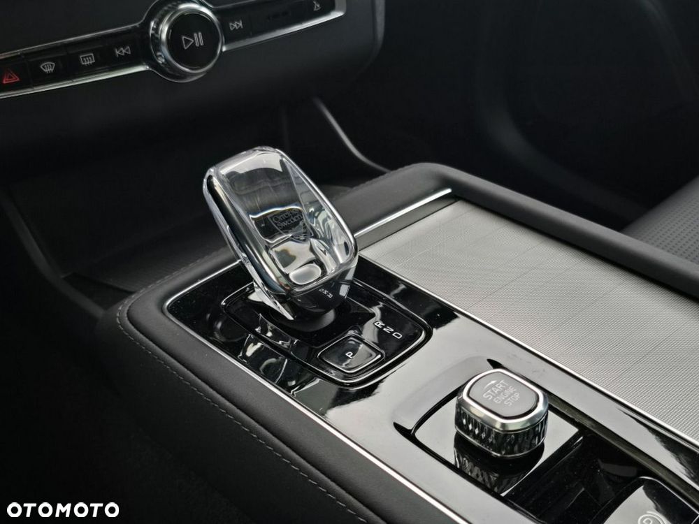 Volvo XC 90 T8 AWD Plug-In Hybrid Ultra Black Edition 7os - 37