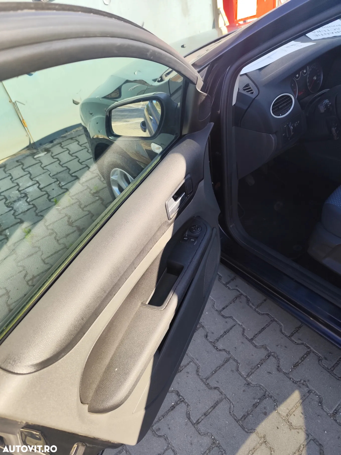 Ford Focus 1.6 16V Ambiente - 7