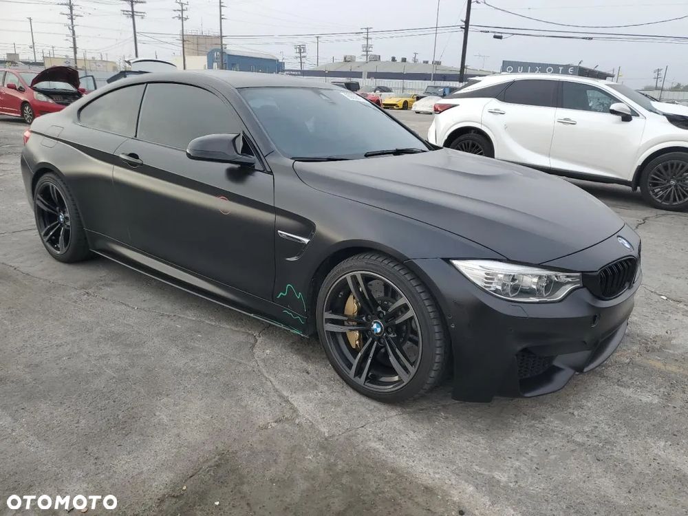 BMW M4 - 4