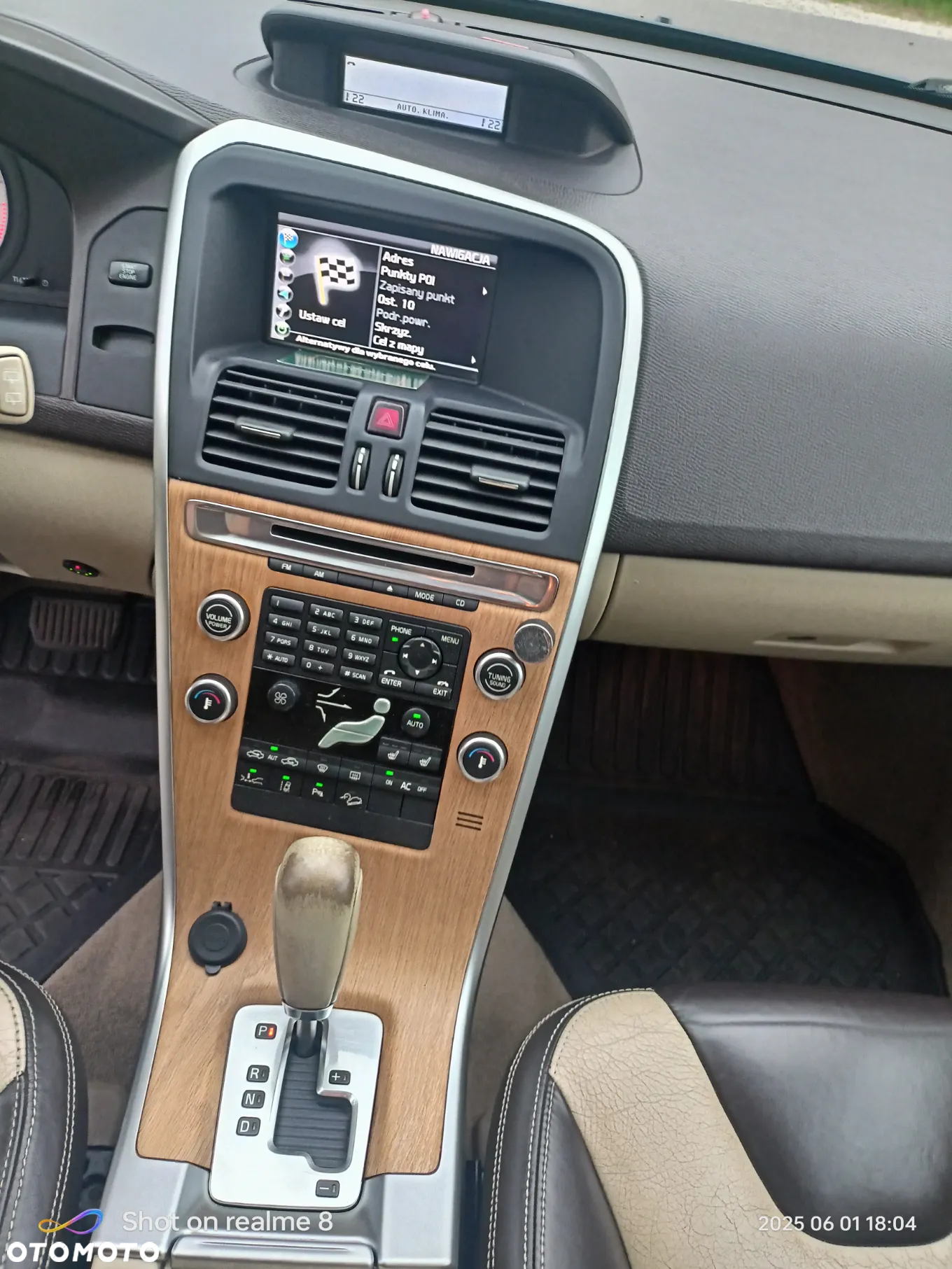 Volvo XC 60 T6 AWD R-Design - 16