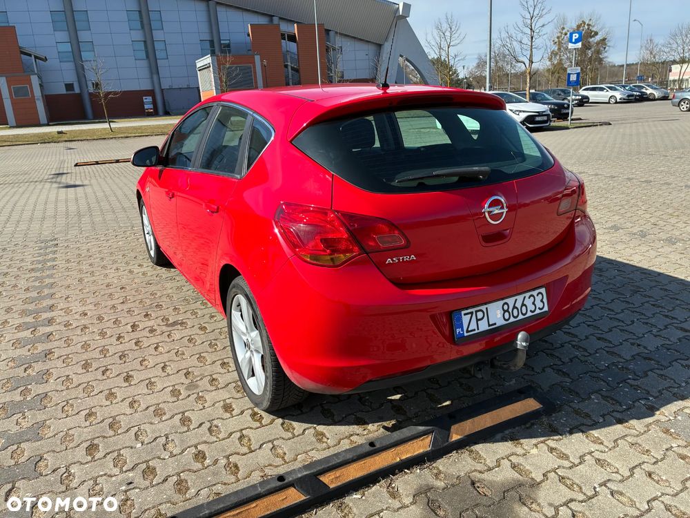 Opel Astra 1.6 - 13