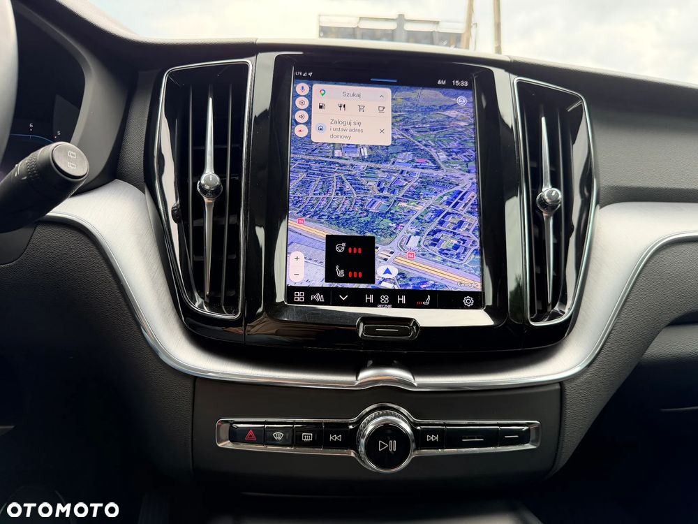 Volvo XC 60 B4 D AWD Momentum Pro - 24