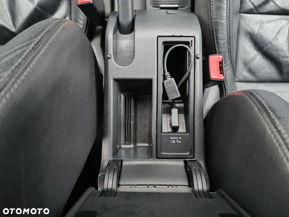 Volkswagen Golf Variant 1.4 TSI Exclusive - 24
