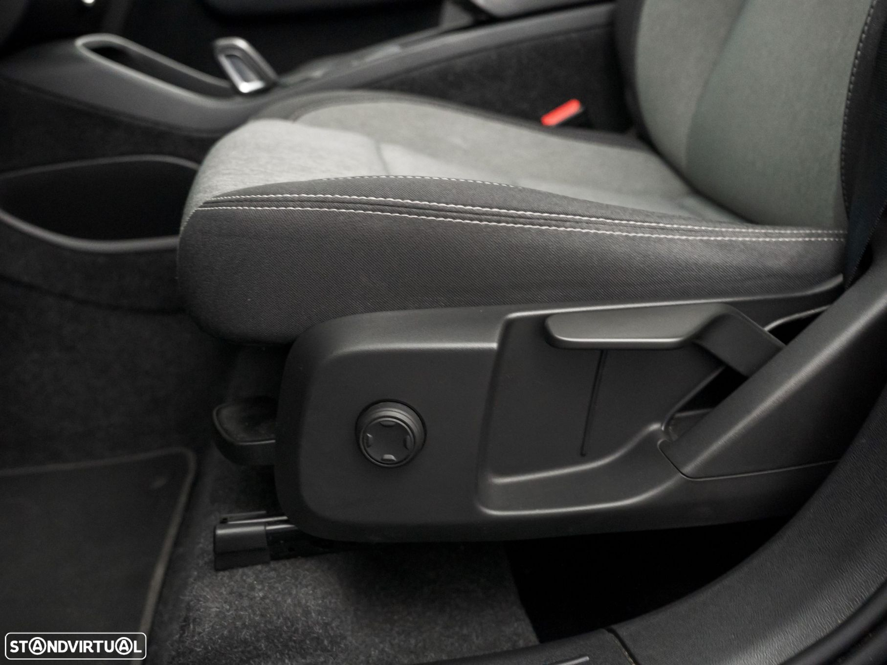 Volvo XC 40 1.5 T5 PHEV R-Design - 19