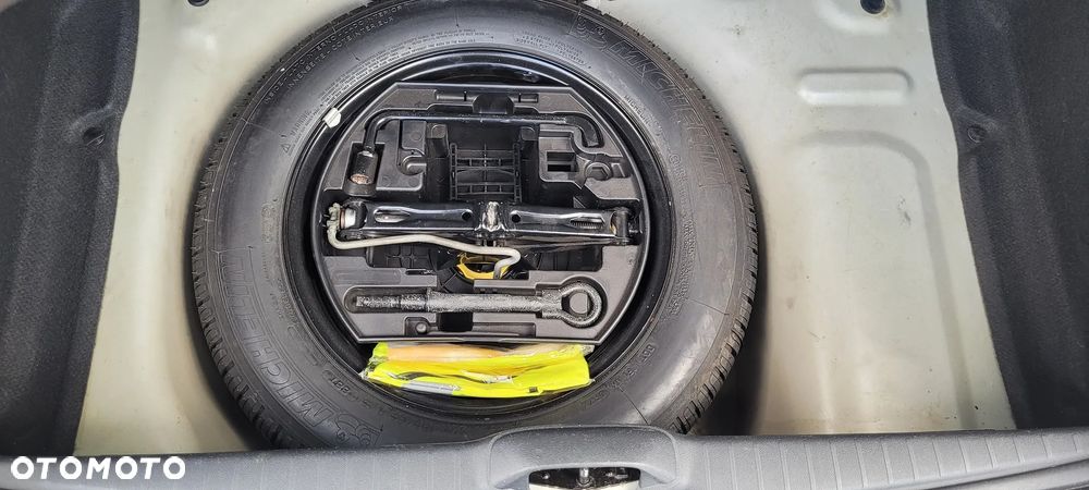 Peugeot 208 82 PureTech Style - 16