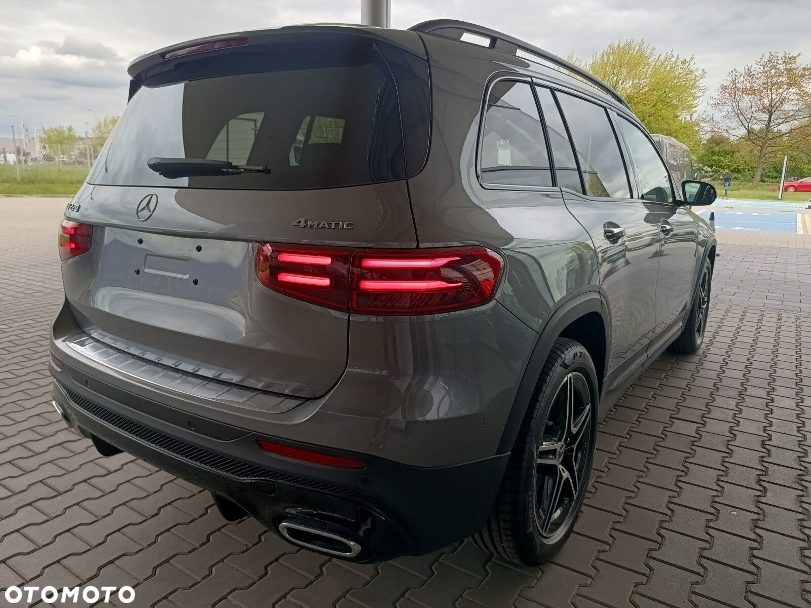 Mercedes-Benz GLB - 8