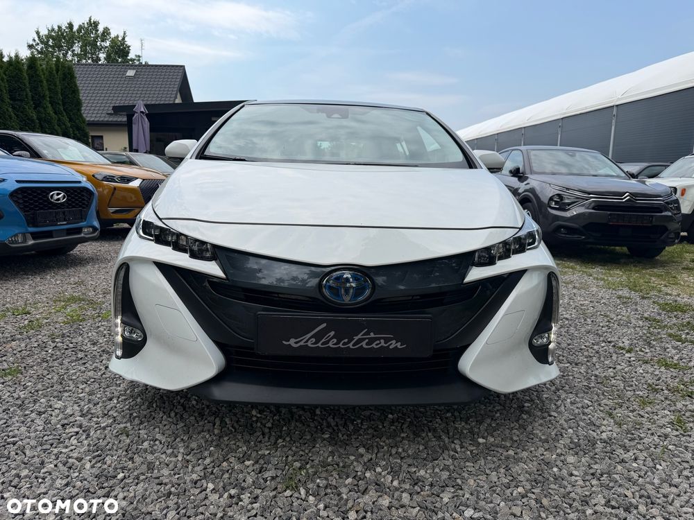 Toyota Prius (Hybrid) Life - 3