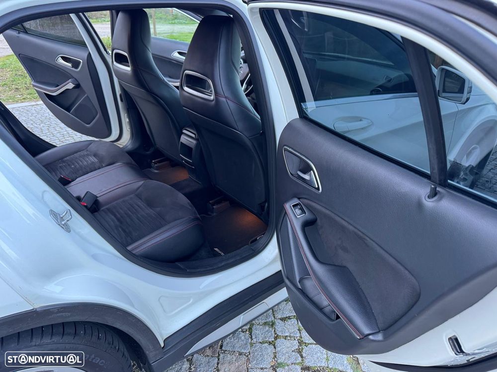 Mercedes-Benz GLA 220 CDI AMG Line - 14