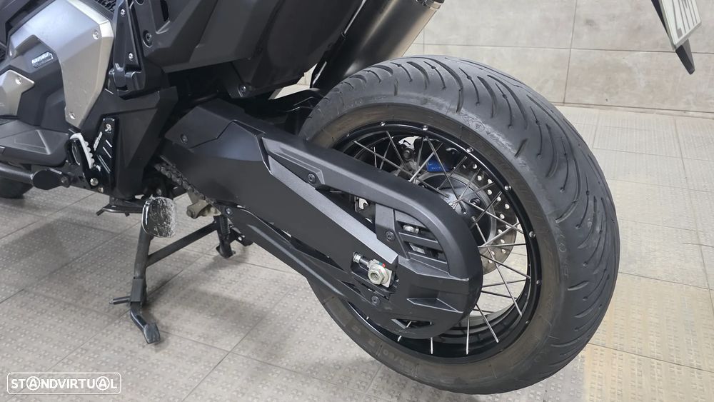Honda X-ADV Escape Akrapovic Top Case - 11