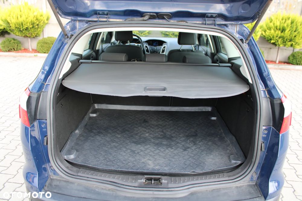 Ford Focus 1.6 Ambiente - 37