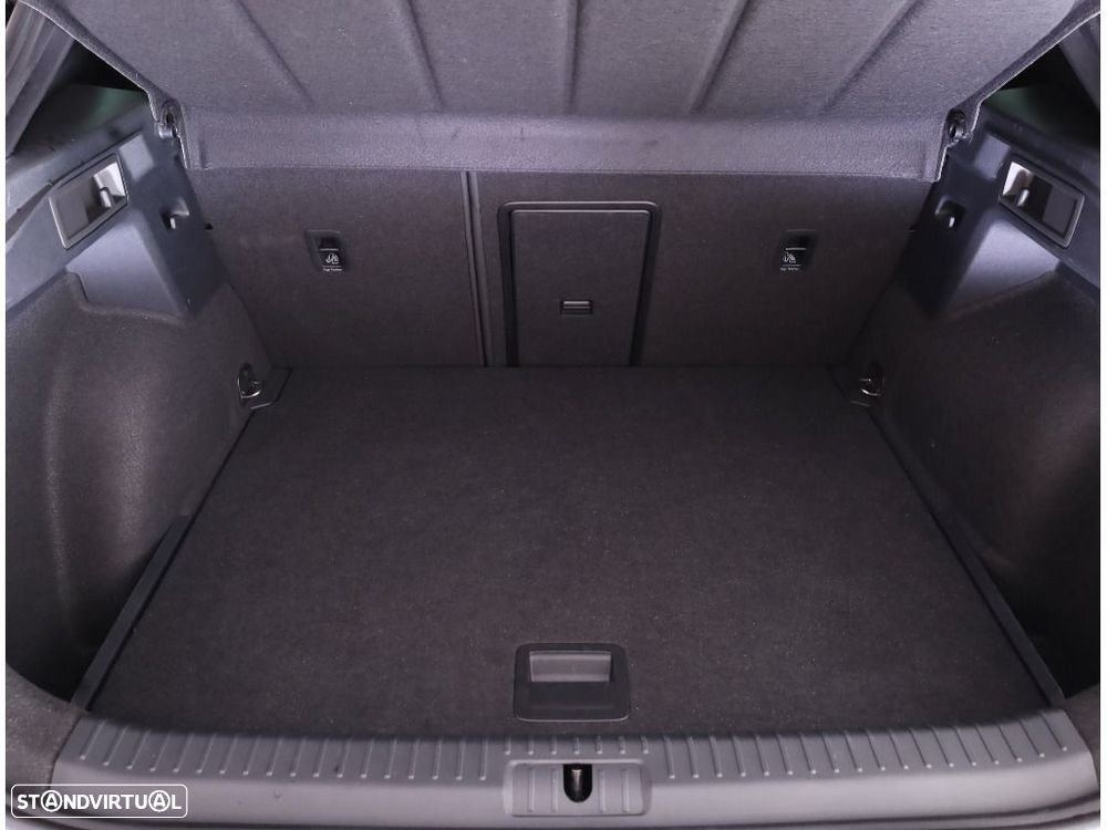 Cupra Formentor 1.5 eTSI DSG - 11