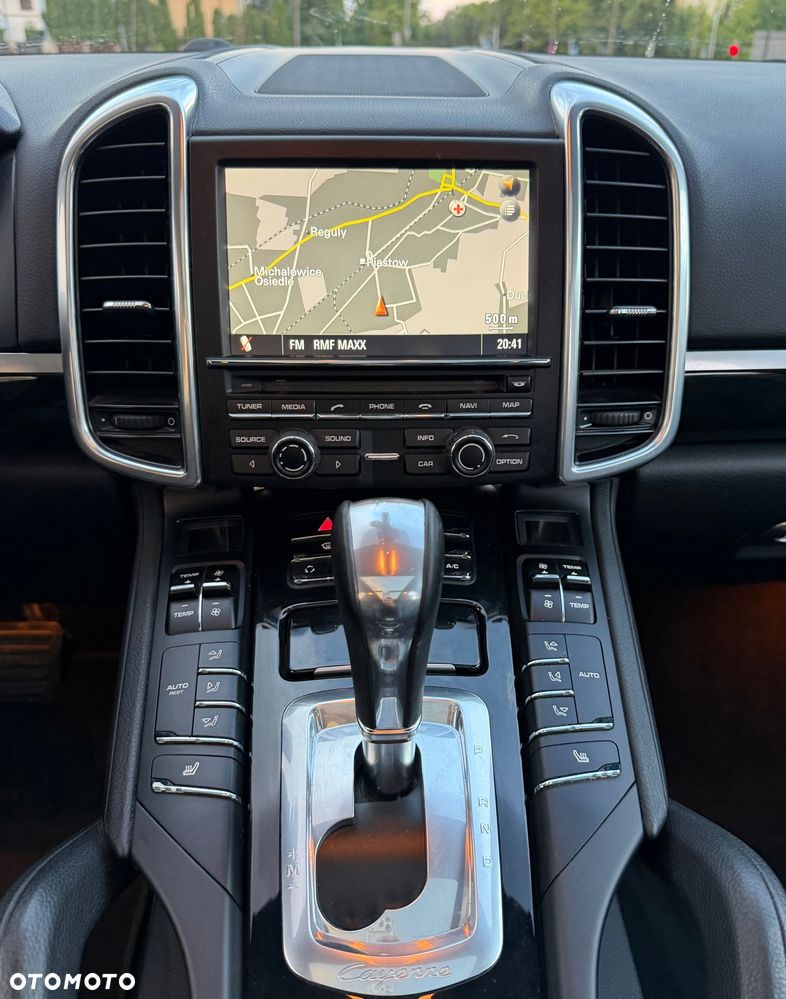 Porsche Cayenne Diesel Platinum Edition - 26