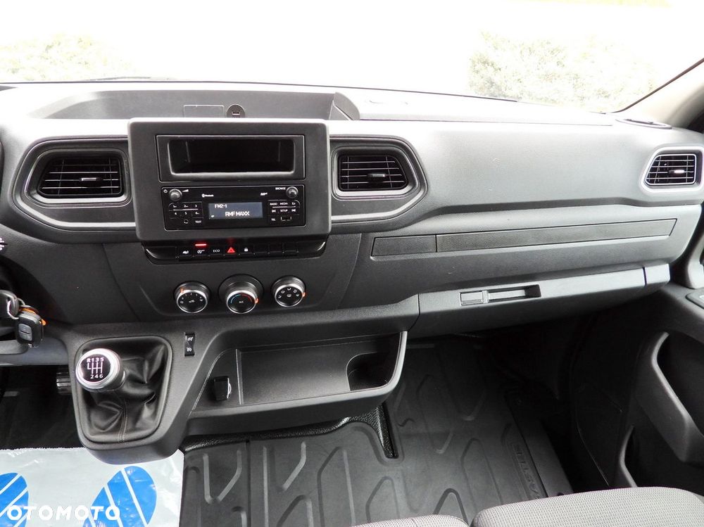 Renault MASTER  PLANDEKA 10 PALET WEBASTO TEMPOMAT LEDY PNEUMATYKA KLIMATYZACJA  165KM - 34