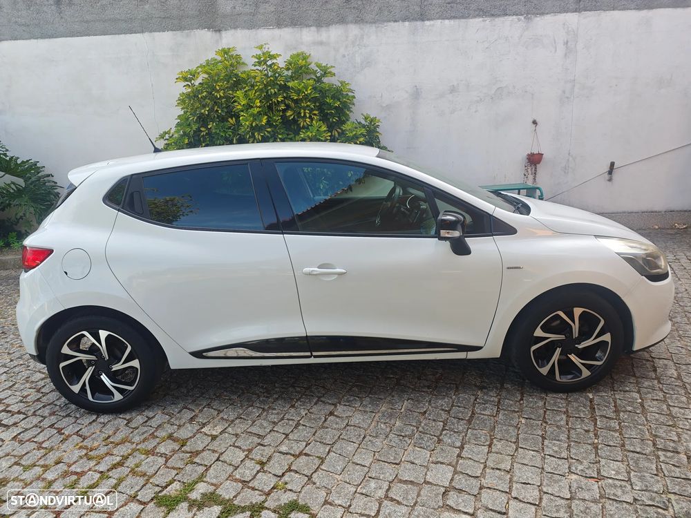 Renault Clio 1.2 16V 75 LIMITED - 4