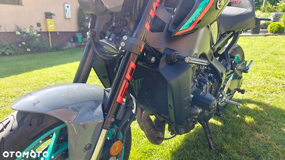 Yamaha MT - 5
