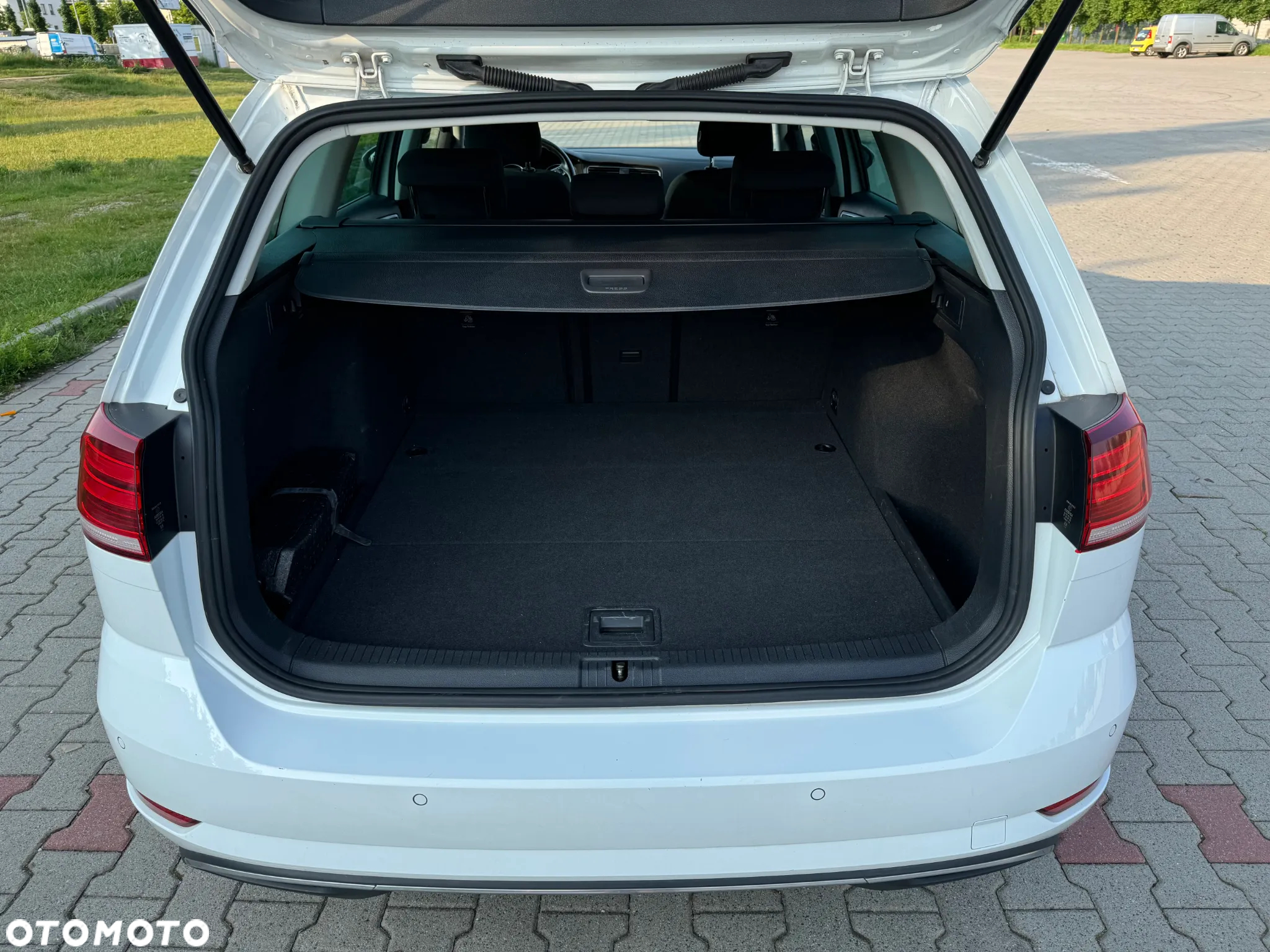 Volkswagen Golf VII 1.6 TDI BMT Comfortline - 10