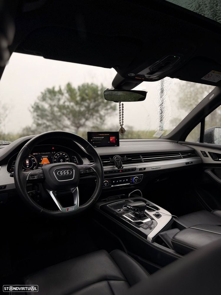 Audi Q7 - 10