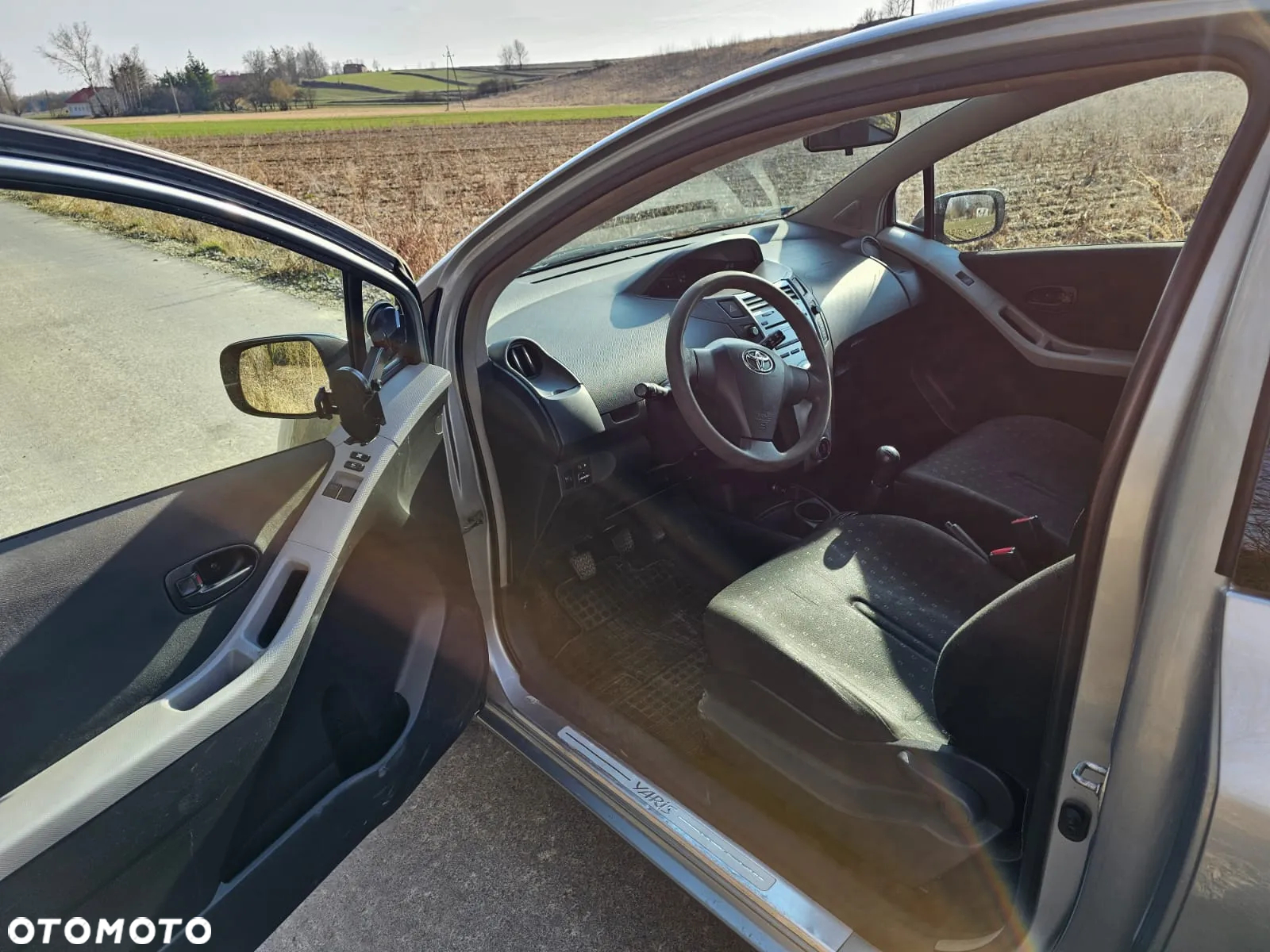 Toyota Yaris 1.0 Terra A/C - 6