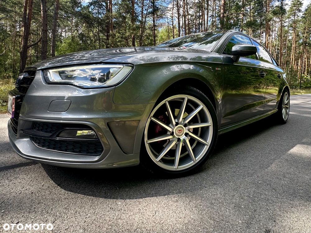 Audi A3 Sportback 1.6 TDI (clean diesel) S line Sportpaket - 2